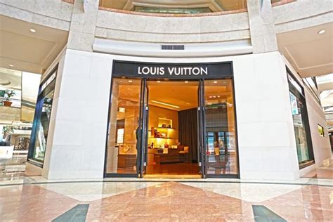 louis vuitton plaza senayan